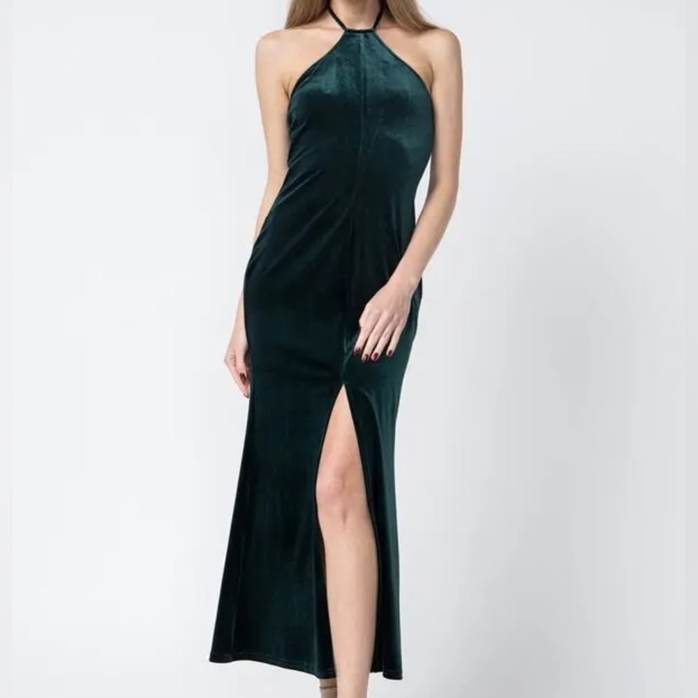 Fore Velvet Halter Dress in Emerald Size M
